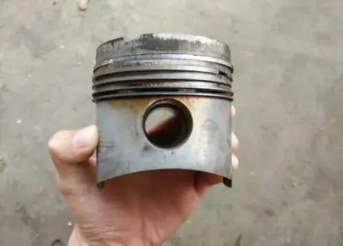 Worn-Out Piston Rings